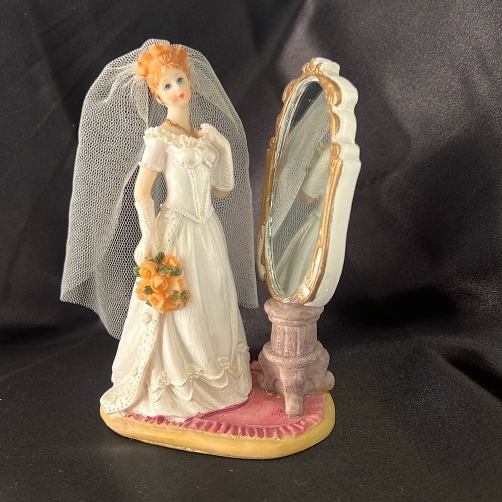 Bride figurine. K’s Collection. Vintage. Mirrored.Bridal, wedding, grandma core